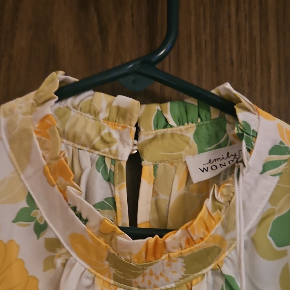NWT Emily Wonder Top - Picture 2 of 6